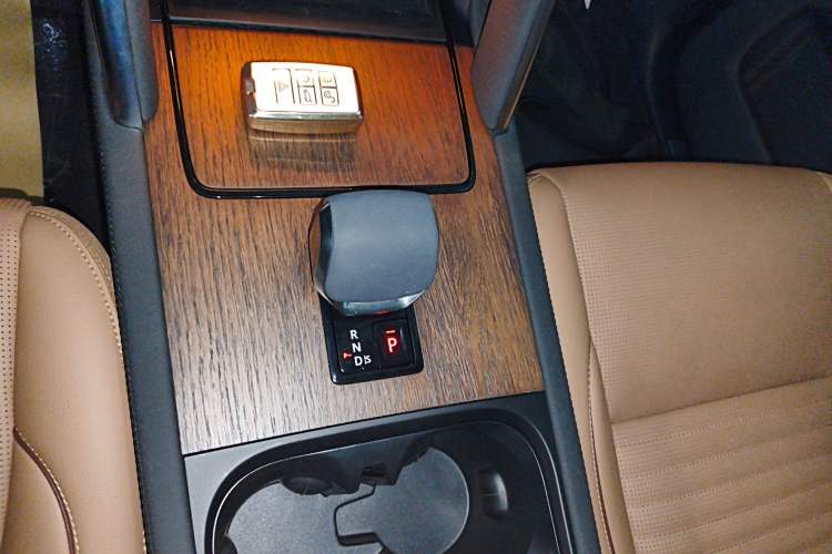 Used Land Rover Discovery Sport 2024 Performance Tech Edition