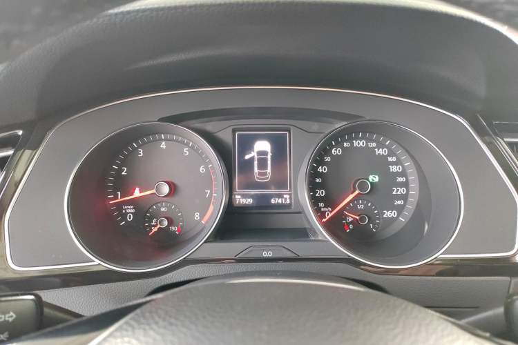 Used Volkswagen Magotan 2017 330TSI DSG Leading Model Instrument Cluster