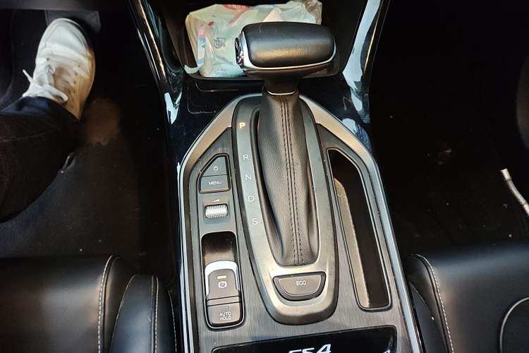 Used GAC Trumpchi GS4 2022 270T Automatic Smart Drive Navigation Edition Gear Lever