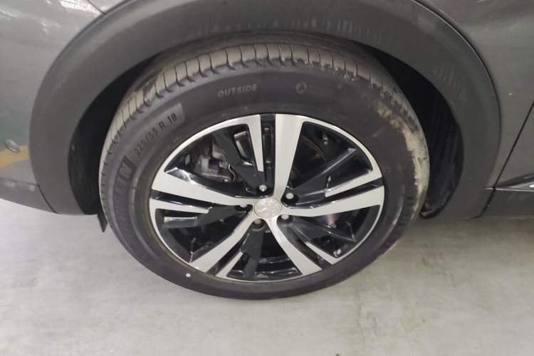 Used Peugeot 4008 2021 360THP Technology Edition Left Front Wheel Hub