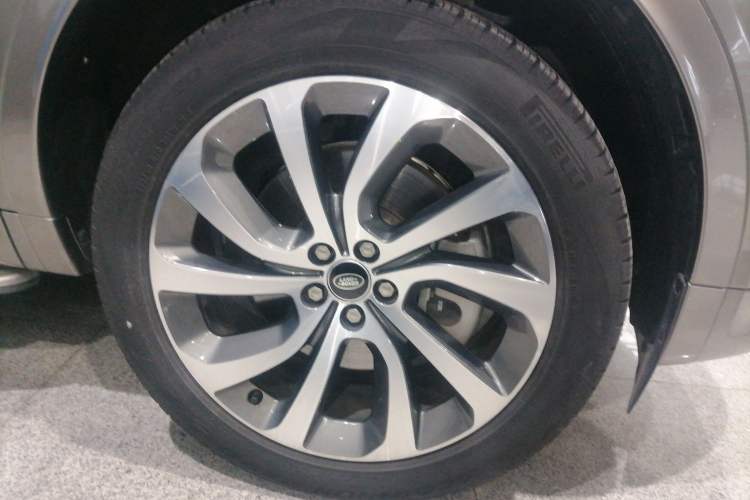 Used Land Rover Discovery Sport 2022 Revised Version 249 PS Metropolitan Edition
