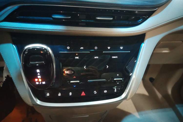 Used Buick GL8 2021 ES Land Cruiser 653T Luxury Edition