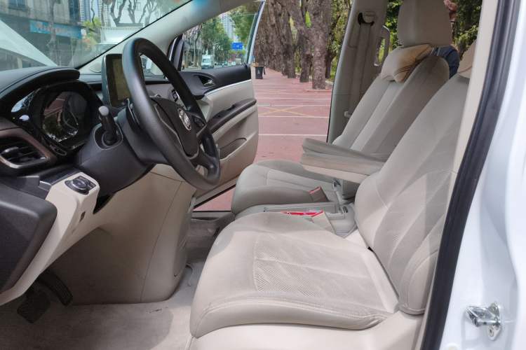 Used Buick GL8 2022 Land Cruiser Executive Class 652T Comfort Model
