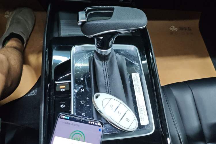 Used Bestune B70 2025 Dragon Edition 1.5T Quality Enjoyment Model Gear Lever