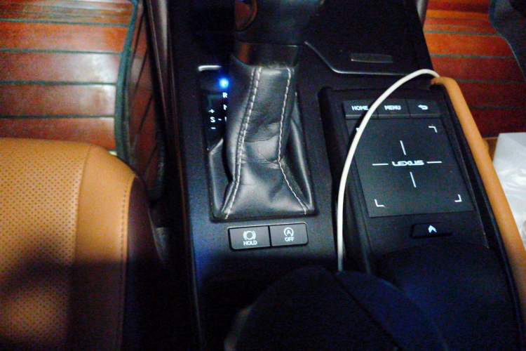 Used Lexus ES 2018 200 Excellence Edition China V Standard Gear Lever