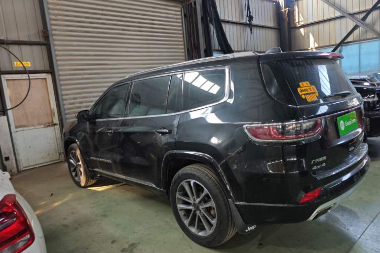 Used Jeep Grand Commander 2018 2.0T Four-Wheel Drive Smart Enjoyment Version China V Emission Standard