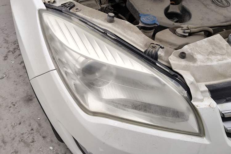 Used CHANGAN CS35 2015 1.6L Manual Luxury Model China IV Standard Right Front Headlight