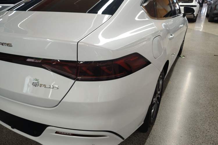 Used BYD Qin PLUS 2023 Champion Edition EV 420KM Superior Model Right Rear Taillight