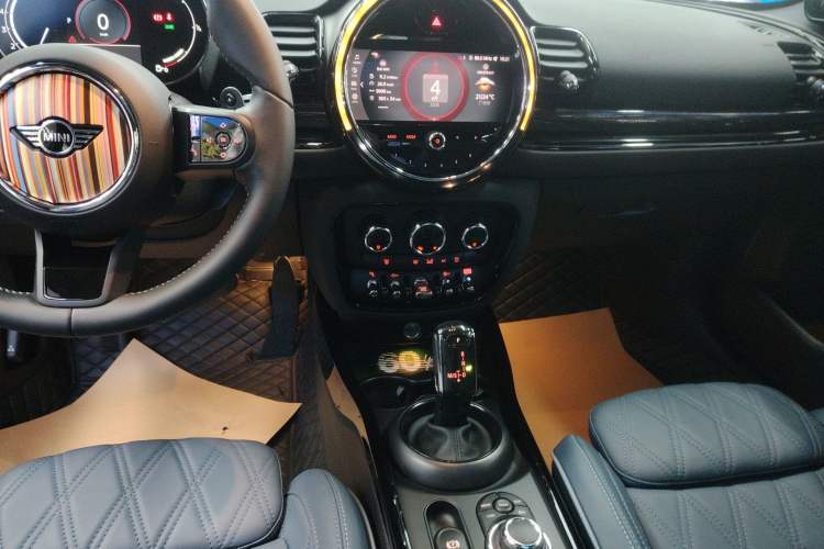 Used MINI Clubman 2023 Revised 2.0T COOPER S Connoisseur
