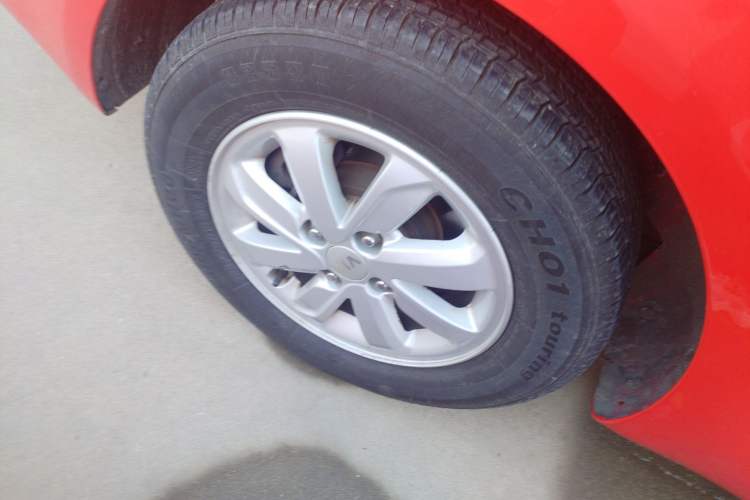 Used Kia K2 2015 Sedan 1.4L Automatic GLS Right Rear Wheel Hub