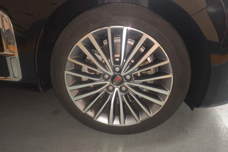 Used Hongqi H9 2022 2.0T Smart Connect Flagship Edition Right Front Wheel Hub