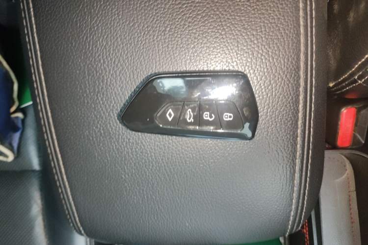 Used Honda CR-V 2015 2.4L two-wheel drive luxury version Vehicle Key