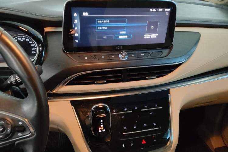 Used Buick GL8 2023 Facelifted Land Cruiser Executive Luxury Version