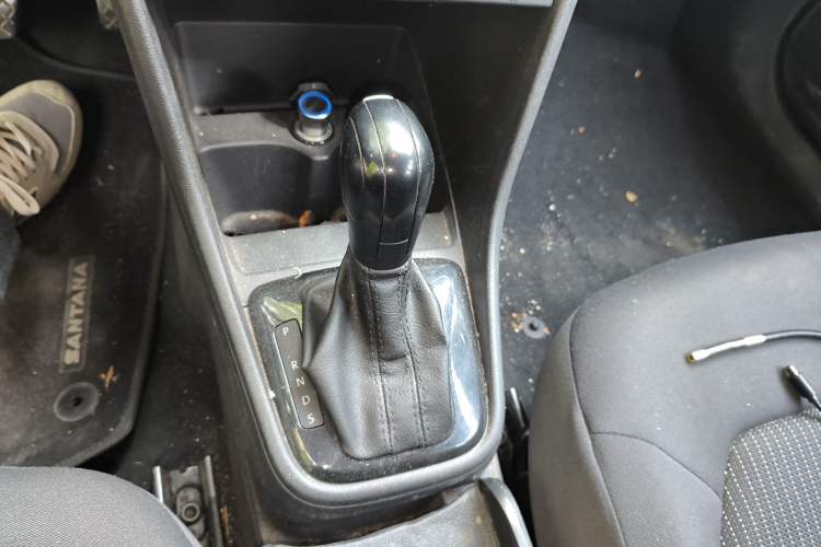 Used Volkswagen Santana 2015 Haval H6 1.6L Automatic Luxury Model