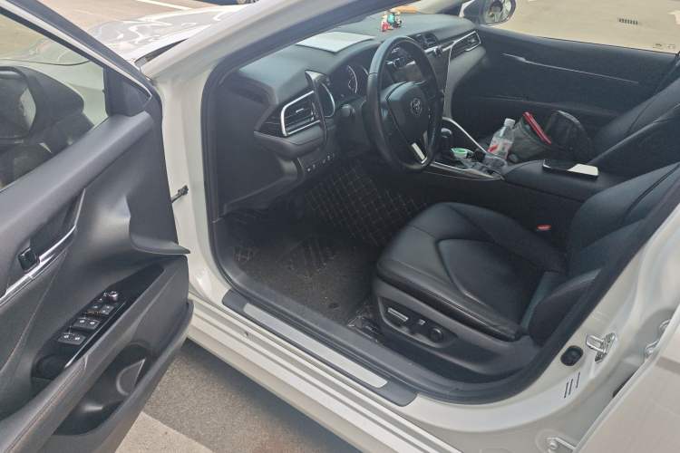 Used Toyota Camry 2019 2.5G Luxury Edition China V Standard Driver Seat