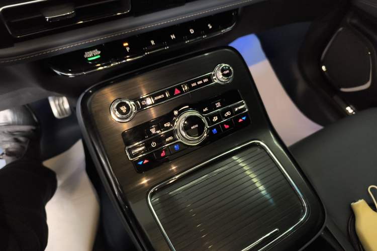 Used Lincoln Nautilus 2021 2.7T Four-Wheel Drive Prestige Edition
