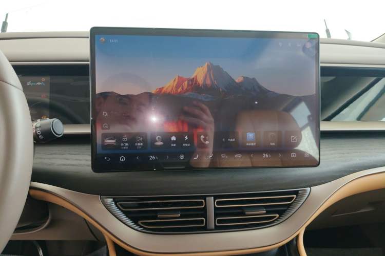 Used Denza D9 2022 DM-i 970 Four-Wheel Drive Flagship Model
