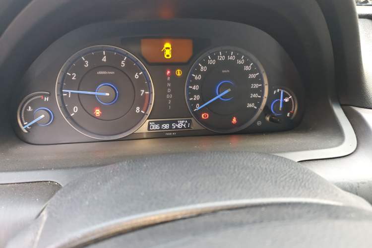 Used Honda Crosstour 2012 2.4L Luxury Edition Odometer Close Up