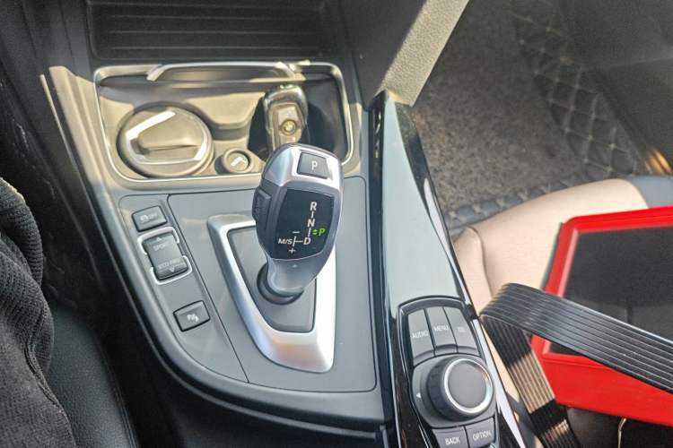 Used BMW 3 Series 2017 320Li Fashion Model
