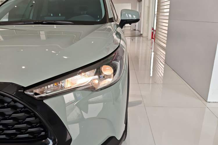 Used Toyota Corolla Cross 2023 2.0L Elite Edition Left Front Headlight