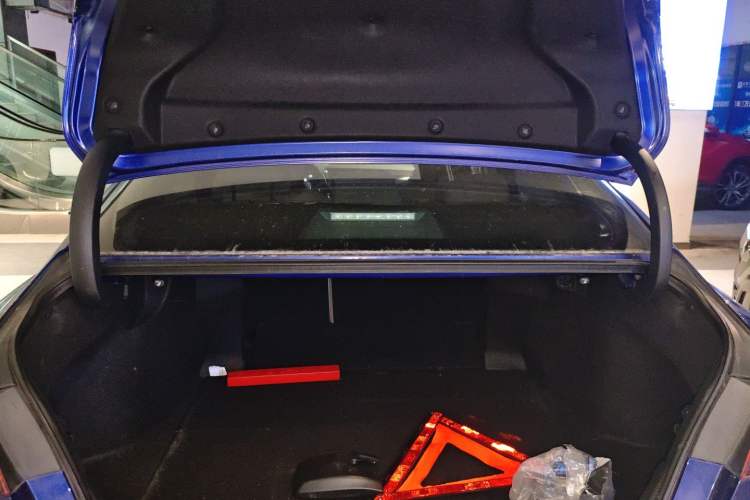 Used Toyota Camry 2019 Dual-Engine 2.5 HG Luxury Edition China VI Standard