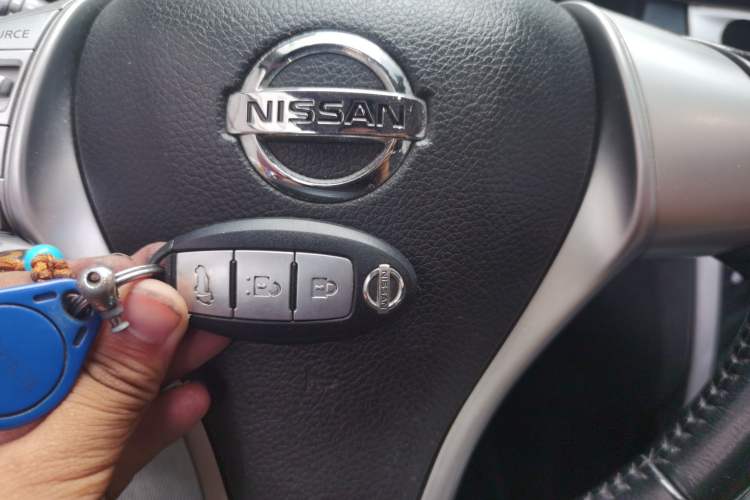 Used Nissan X-Trail 2016 2.5L CVT Sport Edition 4WD Vehicle Key