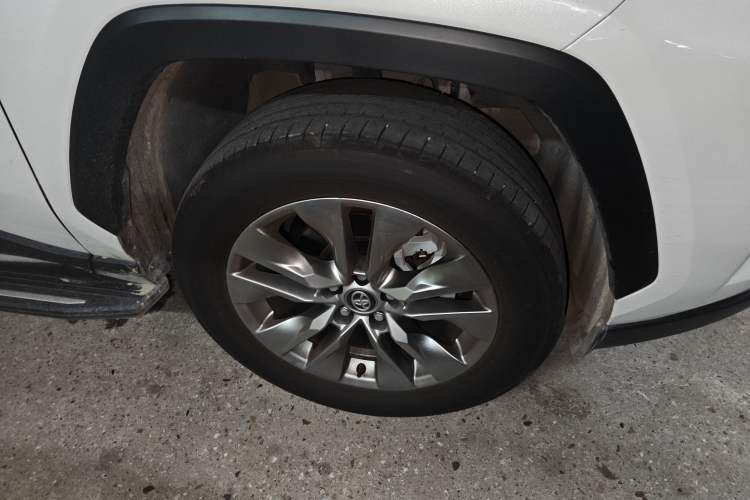 Used Toyota Wildlander 2024 2.0L CVT Two-Wheel Drive Leading Edition Right Front Wheel Hub