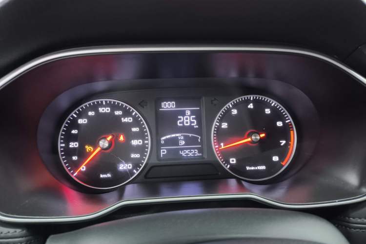 Used Roewe RX3 2020 1.6L CVT 4G Connected Ultra-Cool Flagship Edition
