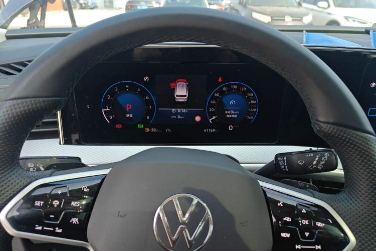 Used Volkswagen Tavendor 2024 Facelifted 380TSI All-Wheel Drive R-Line Cruise Premium Edition