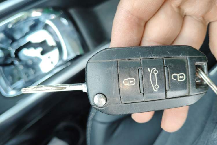 Used Peugeot 2008 2014 1.6L Automatic Fashion Edition