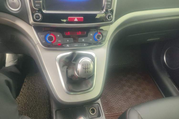 Used Haval M6 2019 1.5T Manual Two-Wheel Drive Elite Version China VI Standard