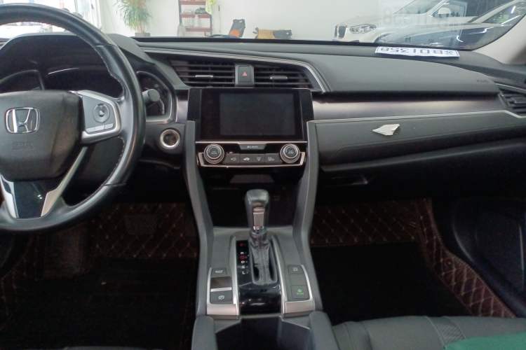 Used Honda Civic 2016 220TURBO CVT Prestige Edition Audio And AC Panel