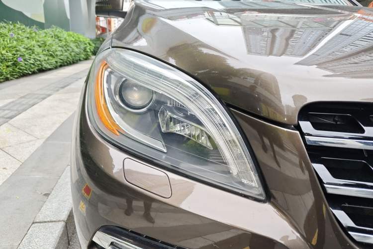 Used Mercedes-Benz M-Class  Right Front Headlight