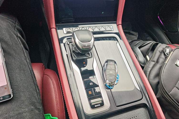 Used Hongqi H5 2023 2.0T Automatic Smart Connect Flagship Edition