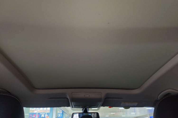 Used Volkswagen Tiguan L 2024 300TSI Automatic Two-Wheel Drive Smart Edition
