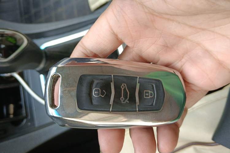 Used Geely Auto Emgrand 2017 Sedan Million Edition 1.5L CVT Upward Version Interior 1