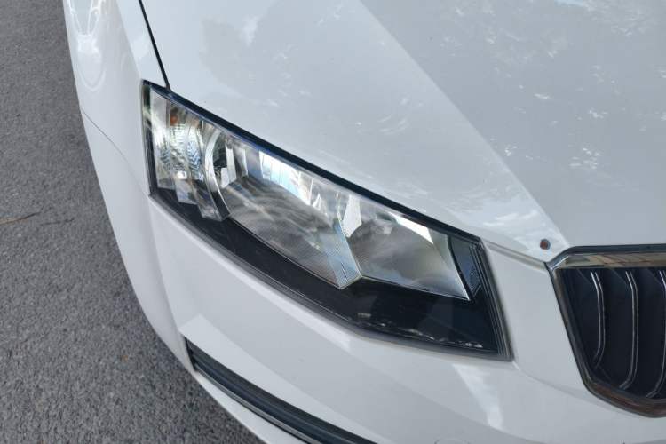 Used Skoda Octavia 2017 1.6L Automatic Smart Drive Edition