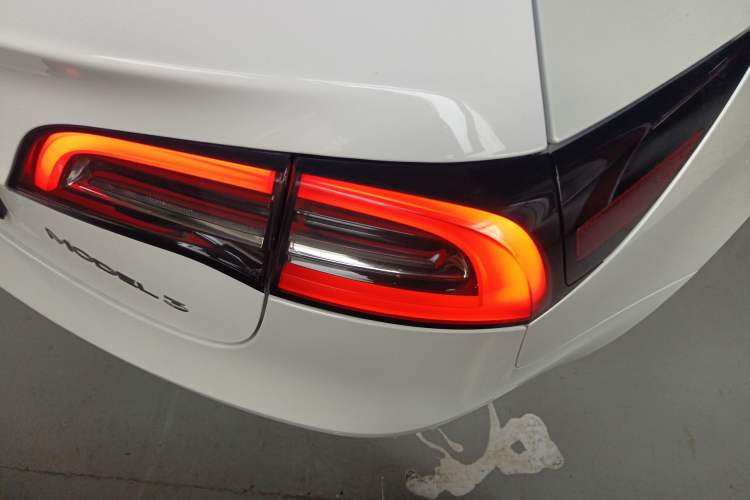 Used Tesla Model 3 2022 Rear-Wheel-Drive Version Exterior 3