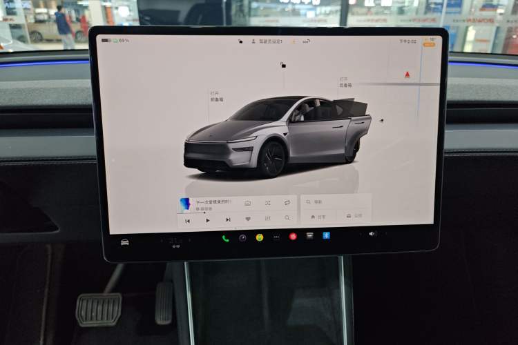 Used Tesla Model Y 2025 Rear-Wheel-Drive Version
