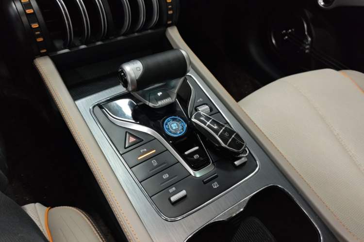 Used BYD Yuan PLUS 2024 Honor Edition 430KM Beyond Model Gear Lever