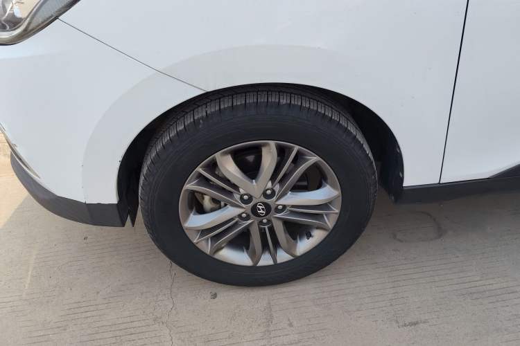 Used Hyundai ix35 2015 2.0L Automatic 2WD Smart Version China V Standard
