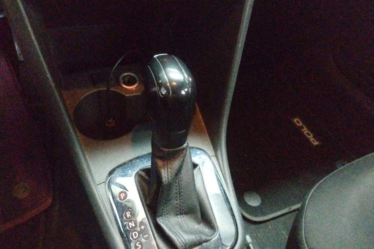 Used Volkswagen Polo 2011 1.6L Automatic ZhiShang Version Gear Lever