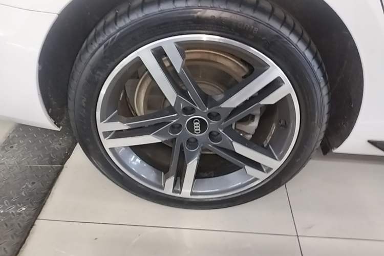Used Audi A4L 2022 40 TFSI Luxury Dynamic Model
