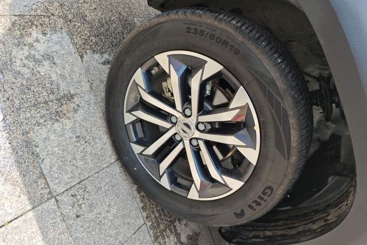 Used Haval DARGO 2022 1.5T DCT Two-Wheel Drive Border Collie Edition Left Front Wheel Hub