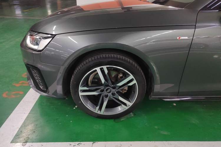 Used Audi A4L 2022 40 TFSI Luxury Dynamic Model
