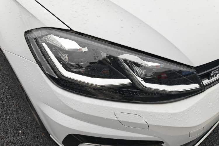 Used Volkswagen Golf 2019 280TSI DSG R-Line China VI Standard Right Front Headlight