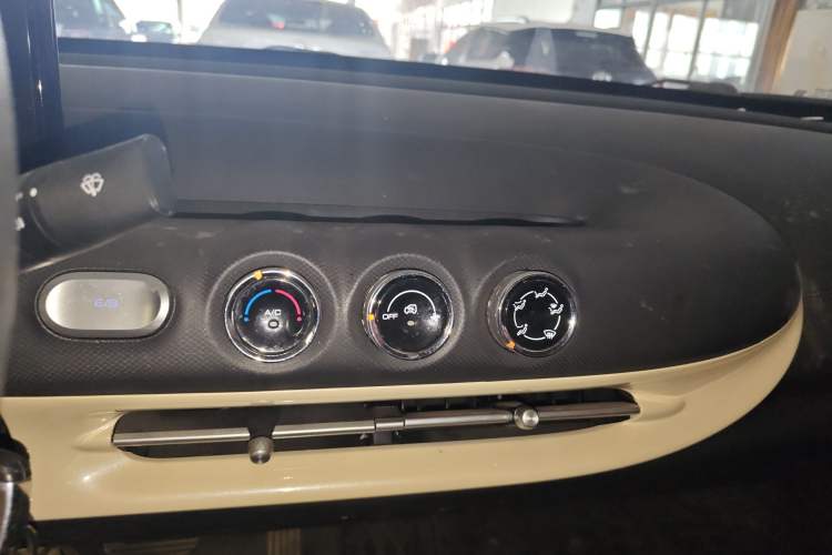 Used Wuling Bingo 2023 203km Light Edition
