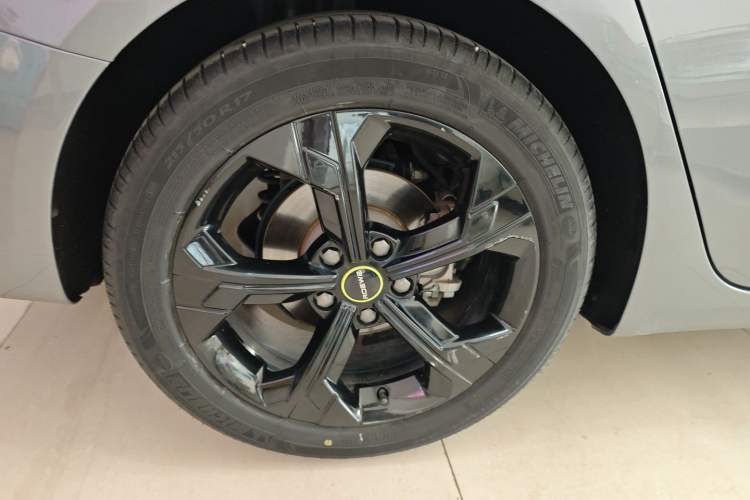 Used Roewe i6 MAX 2020 300TGI Automatic Sporty Cool Edition