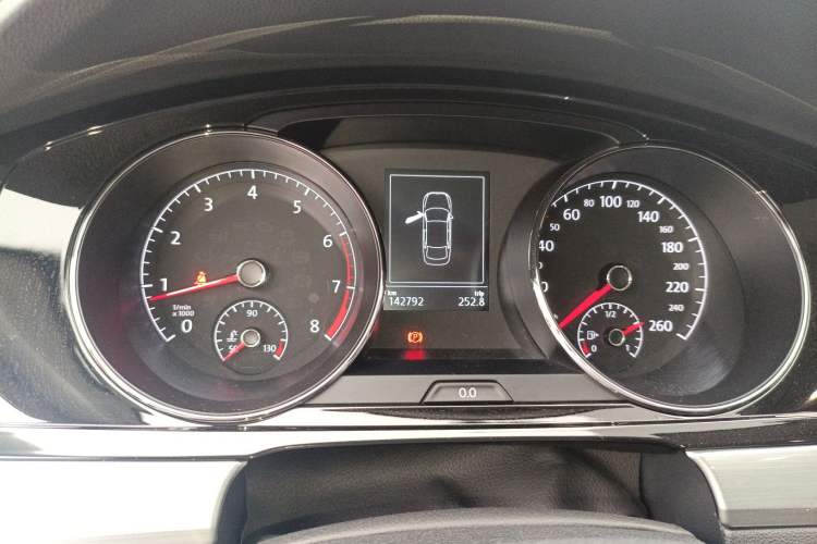 Used Volkswagen Lamando 2015 280TSI DSG Comfort Edition Instrument Cluster