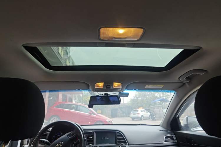 Used Hyundai Elantra (6th Generation / Lingdong) 2018 1.4T Dual-Clutch Xuan Dong · Dynamic Edition Headliner